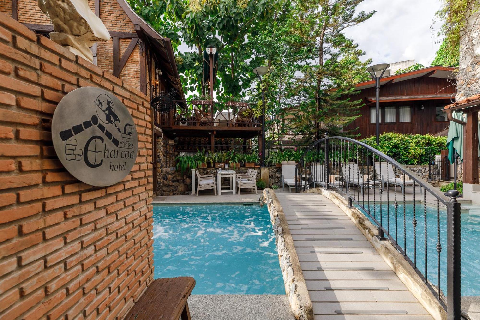 Le Charcoa Hotel Chiang Mai Bagian luar foto